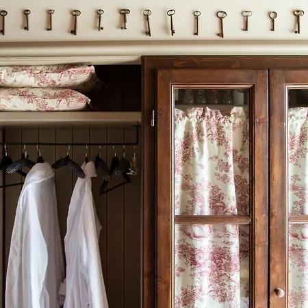 La Moscadella Hotel *